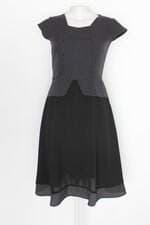 Vestido feminino preto estampado com Recortes