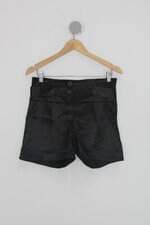 Shorts swany feminino preto com Aplique e Pregas