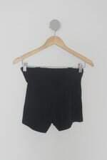 Shorts feminino preto com Nervura