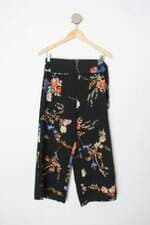 Calça Pantacourt feminina estampada com Sobreposição