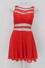 Vestido feminino vermelho com Tule