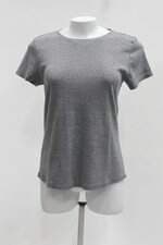 Blusa basicamente feminina cinza