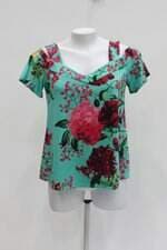 Blusa c&a feminina verde estampada
