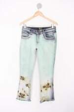 Calça Jeans lança perfume feminina estampada