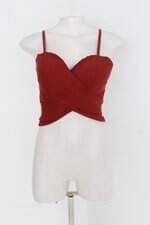 Regata cropped feminina marrom com Bojo e Recortes