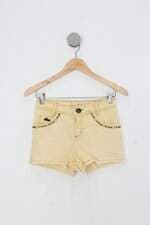 Shorts feminino amarelo com Aplique