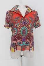 Blusa feminina estampada com Hotfix