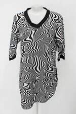 Vestido censura feminino estampado