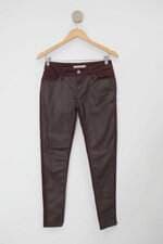 Calça de sarja levi's feminina vinho com Recortes