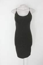 Vestido feminino preto com Bojo e fios metalizados 