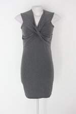 Vestido feminino cinza com Sobreposição