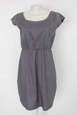 Vestido feminino cinza com Recortes