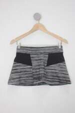 Shorts Saia Esportivo feminino preto estampado