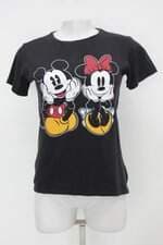 Camiseta feminina disney preta estampada com Silk