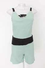 Macaquinho feminino verde com Recortes preto