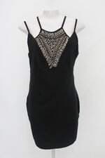 Vestido cerom feminino preto com Aplique