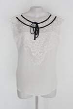 Blusa feminina off-white com Vivo e Renda