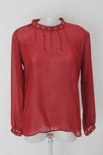 Blusa feminina vermelha com Spikes e Pregas