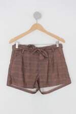 Shorts feminino estampado com Faixa na Cintura e Pregas