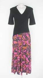 Vestido fit feminino estampado com Recortes