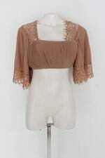 Cropped feminino bege com Renda e Plissado