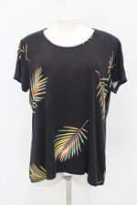 Blusa feminina preta com estampa