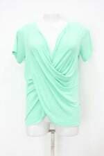 Blusa feminina verde com Assimetria