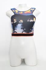 Regata cropped Juvenil dress to estampado com recortes e vivo