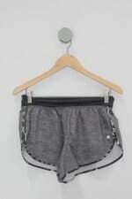 Shorts feminino cinza estampado com Recortes