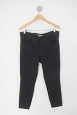 Calça de tecido shoulder feminina preta