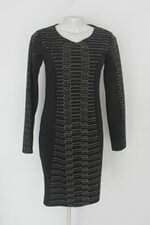 Vestido iaia feminino preto com Aplique