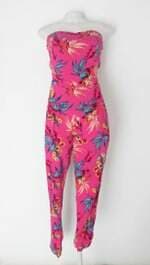 Macacão feminino rosa estampado