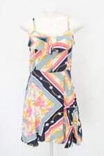 Vestido feminino estampado com Babado