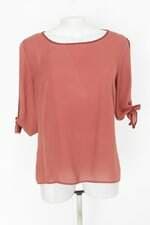 Blusa riachuelo feminina marrom com Recortes