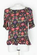 Blusa feminina preta floral