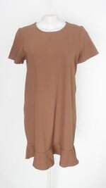 Vestido feminino marrom com Babado