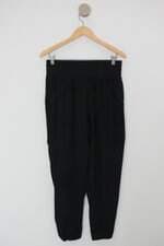 Calça de tecido feminina preta