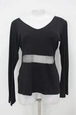 Blusa feminina preta com Recortes