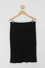 Saia Yessica feminina preta com Forro e Cós com elástico