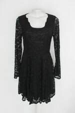 Vestido feminino preto com Renda