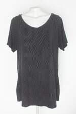Blusa feminina preta com poás