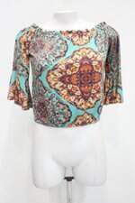 Blusa cropped feminina estampada