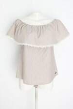 Blusa negra flor feminina listrada