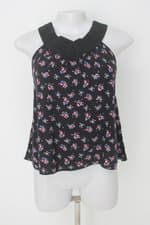 Regata feminina floral com Recortes