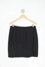 Saia claudete e deca feminina preta